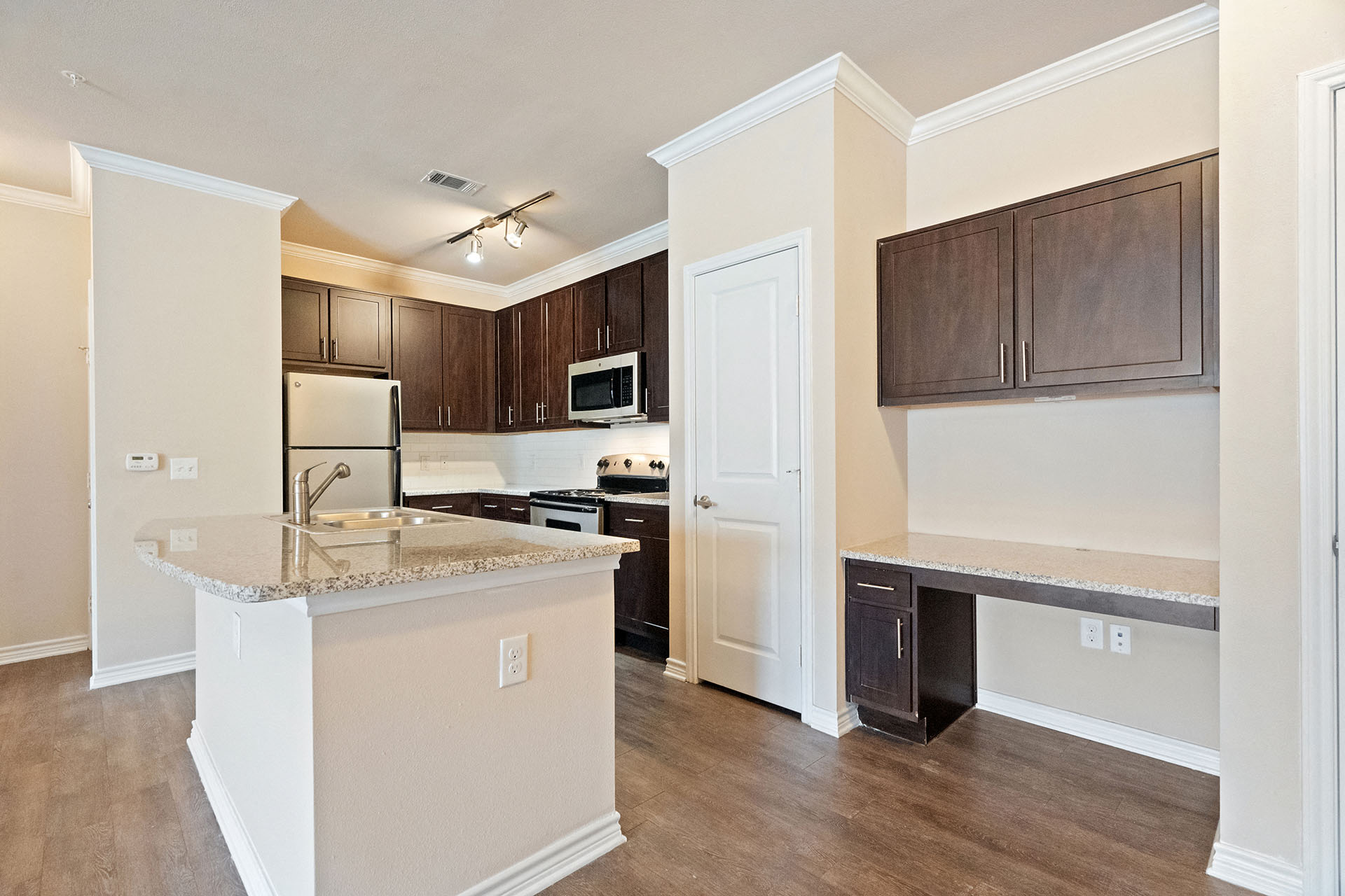 Residence at Midland Image 75